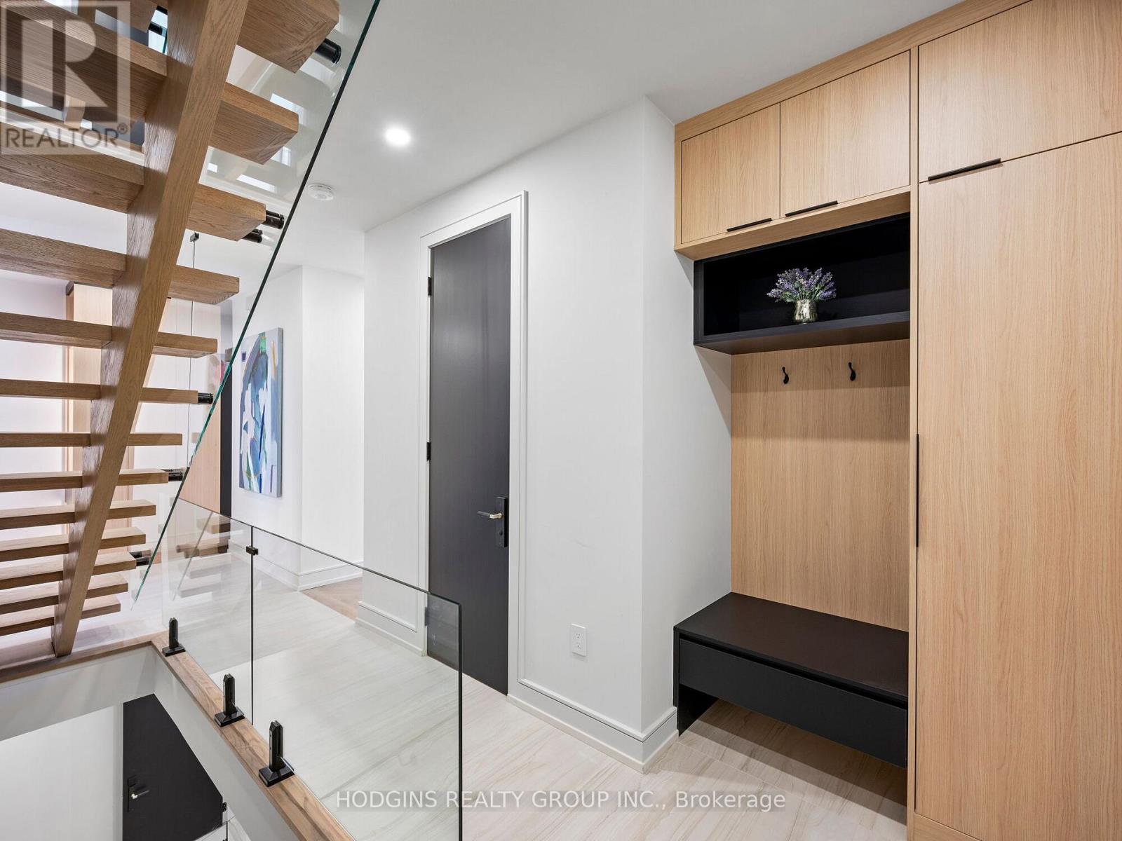 855 Tenth Street, Mississauga, Ontario  L5E 1S7 - Photo 12 - W12492030