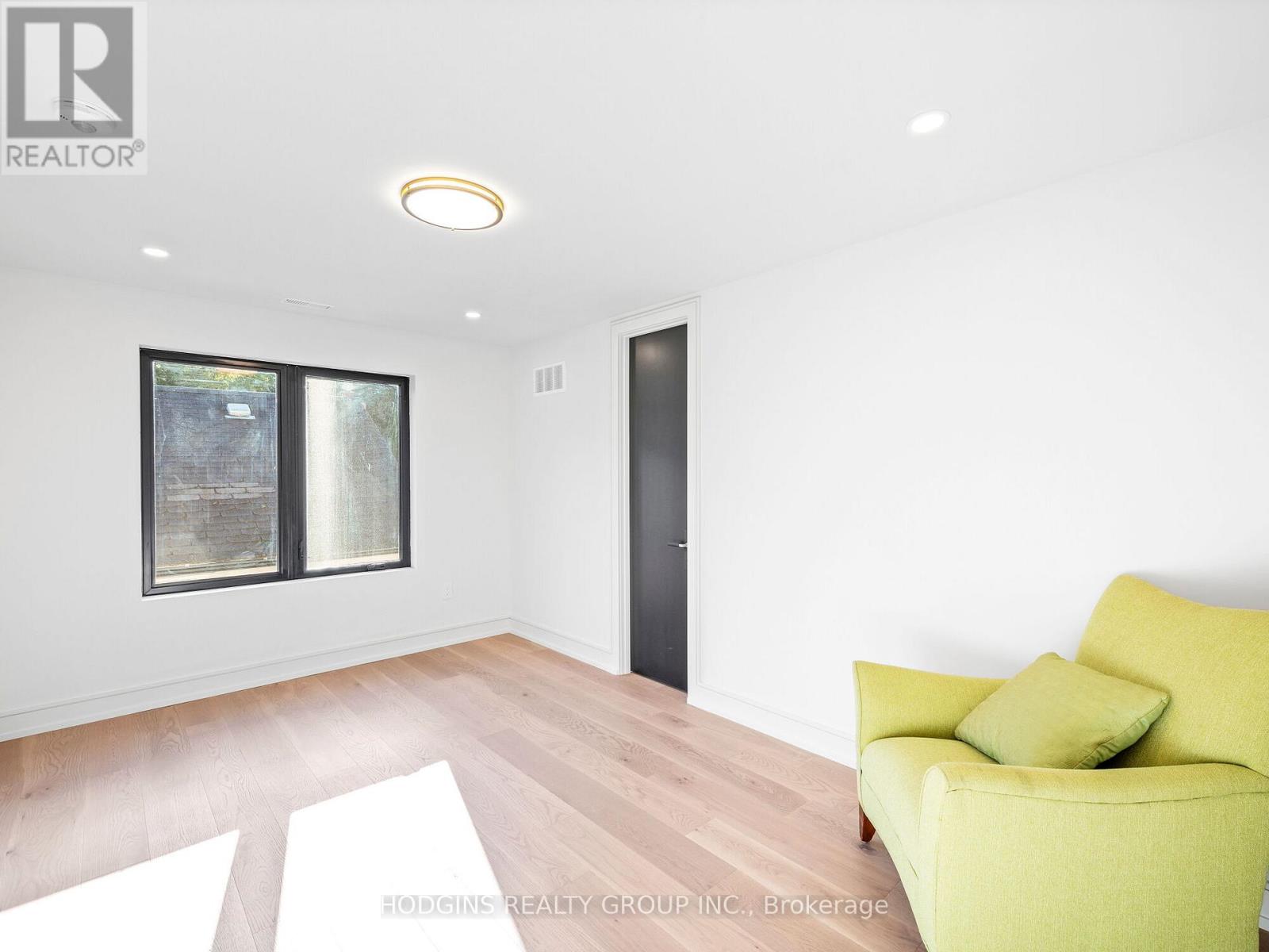 855 Tenth Street, Mississauga, Ontario  L5E 1S7 - Photo 15 - W12492030