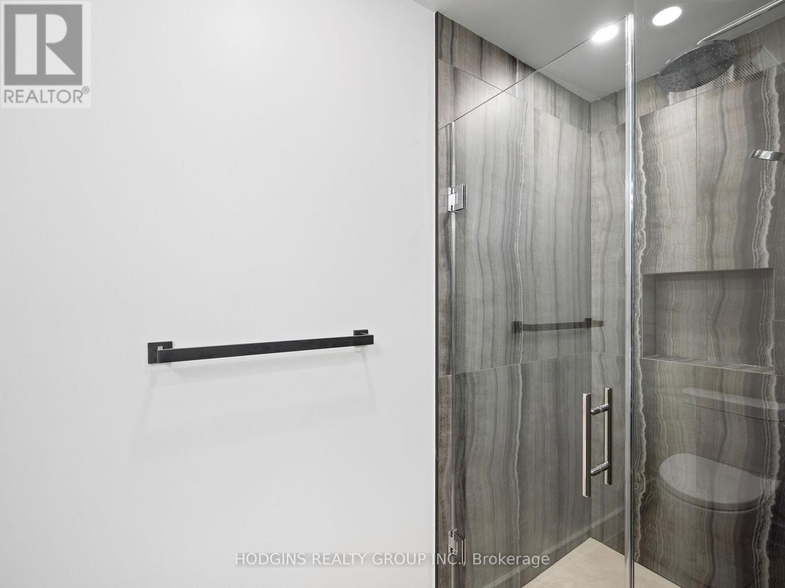 855 Tenth Street, Mississauga, Ontario  L5E 1S7 - Photo 21 - W12492030