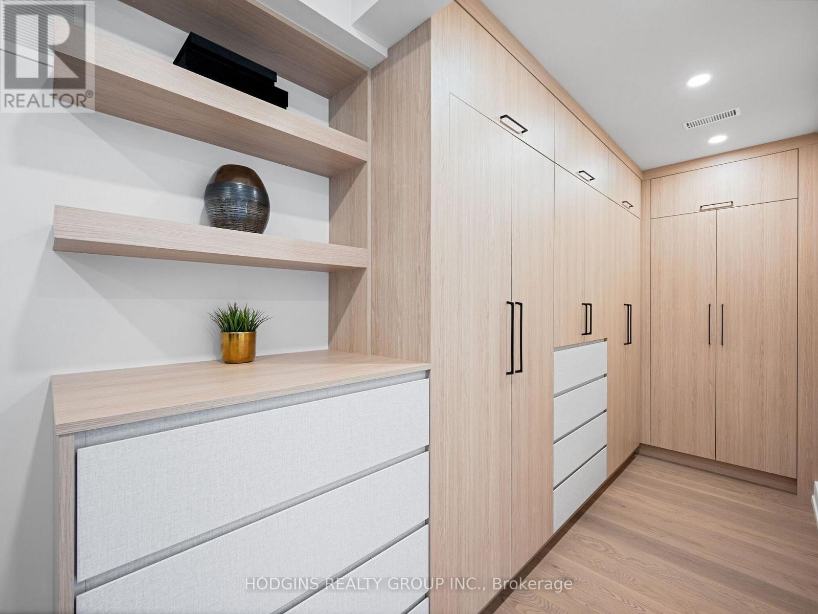 855 Tenth Street, Mississauga, Ontario  L5E 1S7 - Photo 29 - W12492030