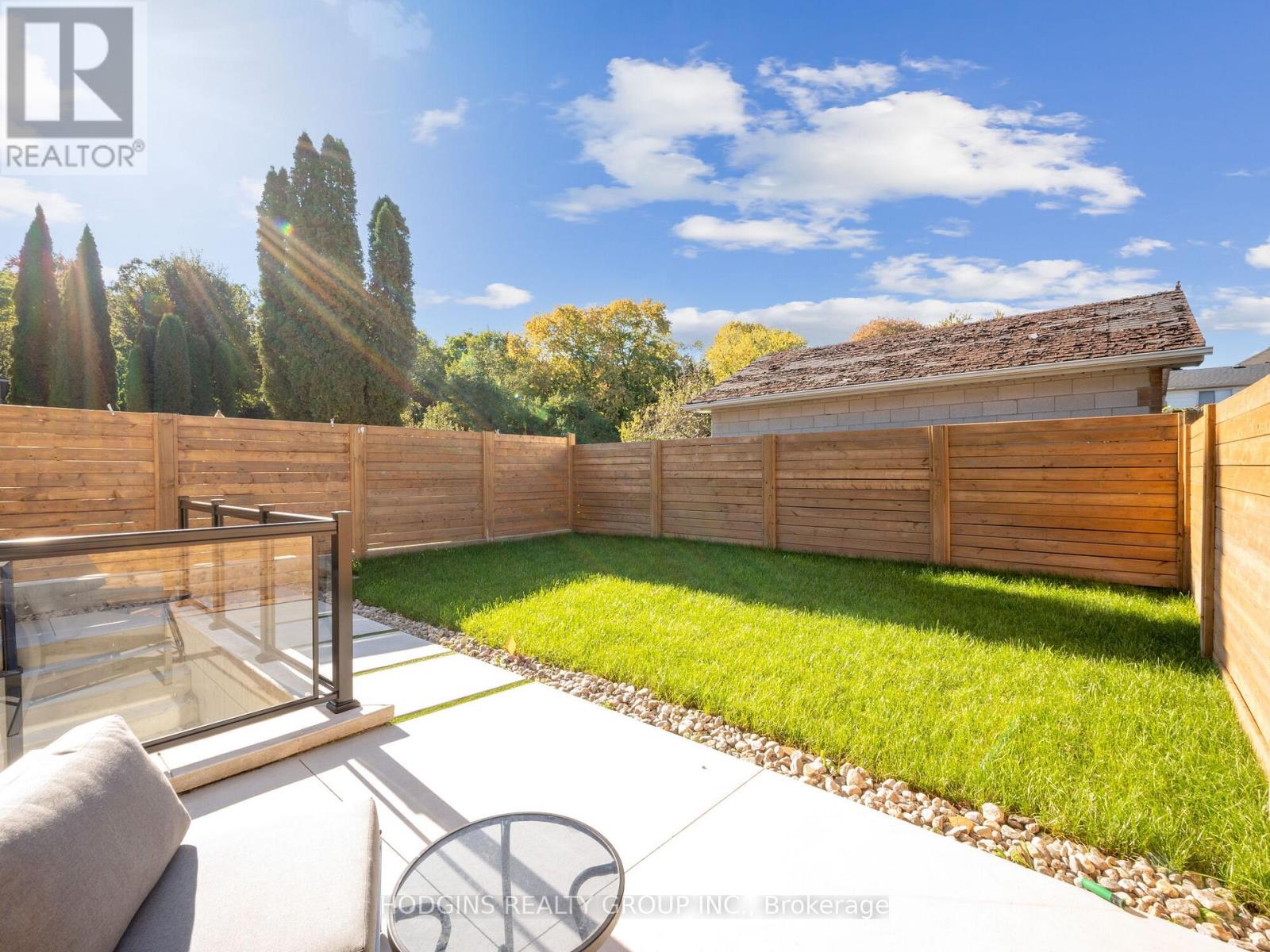 855 Tenth Street, Mississauga, Ontario  L5E 1S7 - Photo 34 - W12492030