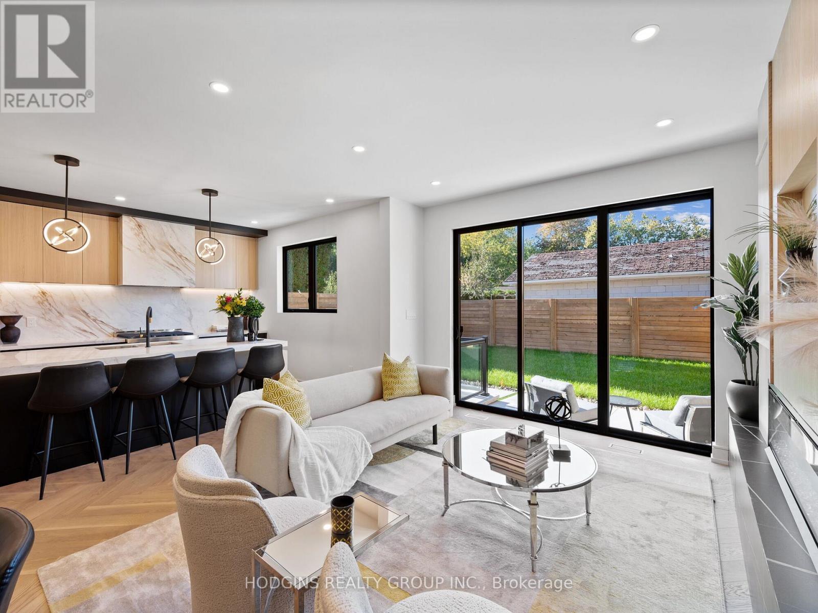 855 Tenth Street, Mississauga, Ontario  L5E 1S7 - Photo 6 - W12492030