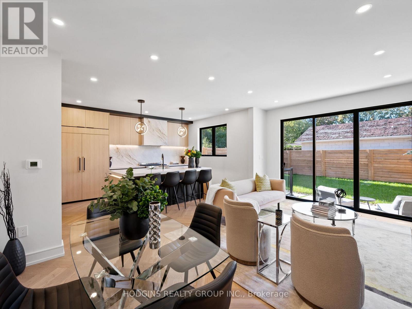 855 Tenth Street, Mississauga, Ontario  L5E 1S7 - Photo 8 - W12492030