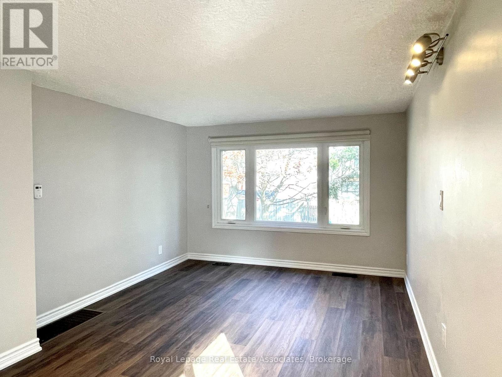 2081b Snow Crescent, Mississauga, Ontario  L4Y 1T4 - Photo 15 - W12492034