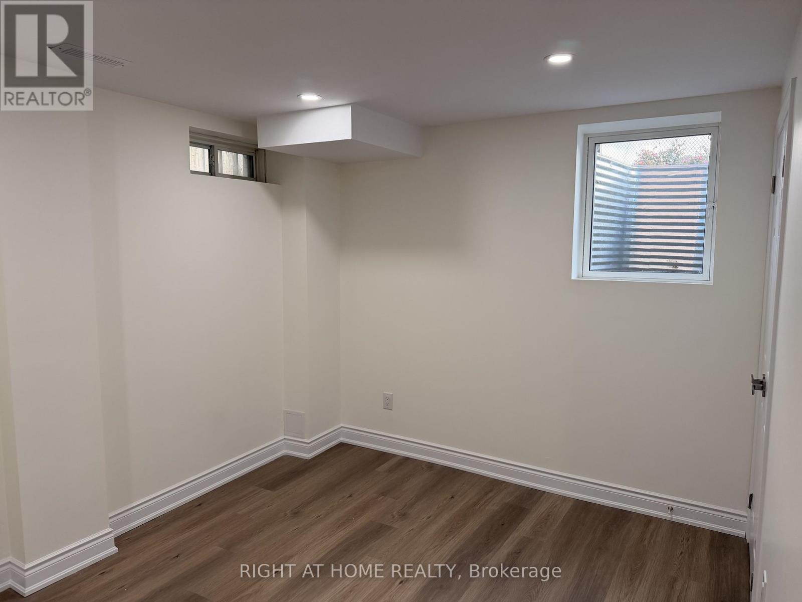 Bsmt - 604 Lott Crescent, Milton, Ontario  L9T 7P8 - Photo 7 - W12492056