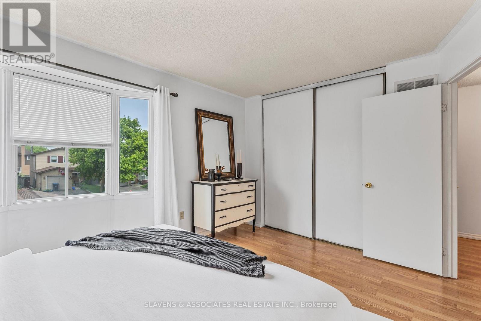 37 Vodden Street W, Brampton, Ontario  L6X 2W6 - Photo 20 - W12492086