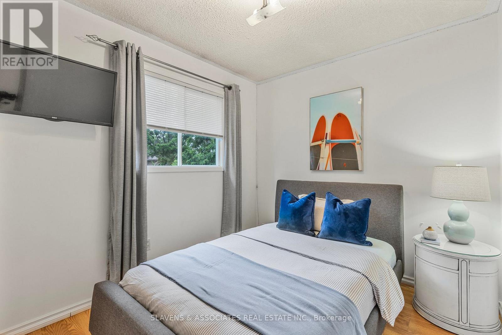 37 Vodden Street W, Brampton, Ontario  L6X 2W6 - Photo 22 - W12492086