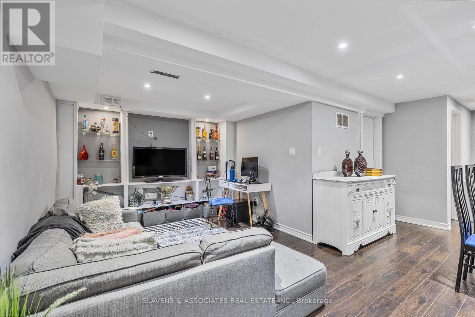 37 Vodden Street W, Brampton, Ontario  L6X 2W6 - Photo 28 - W12492086