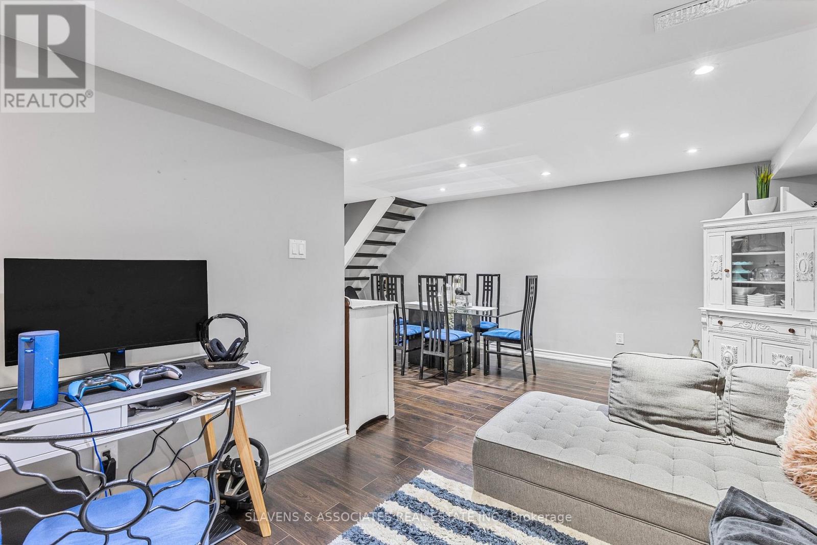 37 Vodden Street W, Brampton, Ontario  L6X 2W6 - Photo 30 - W12492086