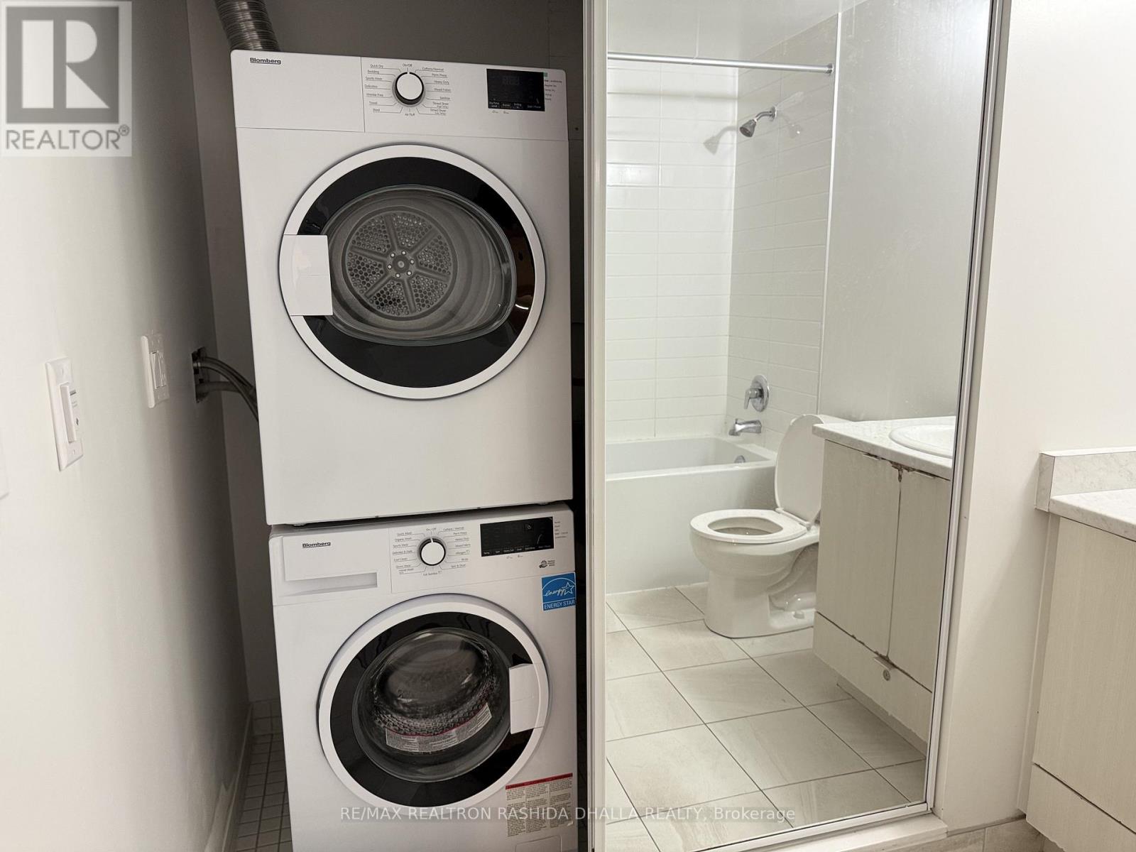 305 - 160 Canon Jackson Drive, Toronto, Ontario  M6M 0B6 - Photo 15 - W12492088