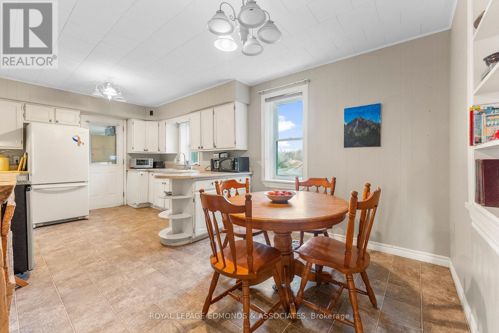 44 Alva Drive, Whitewater Region, Ontario  K0J 1K0 - Photo 15 - X12492224