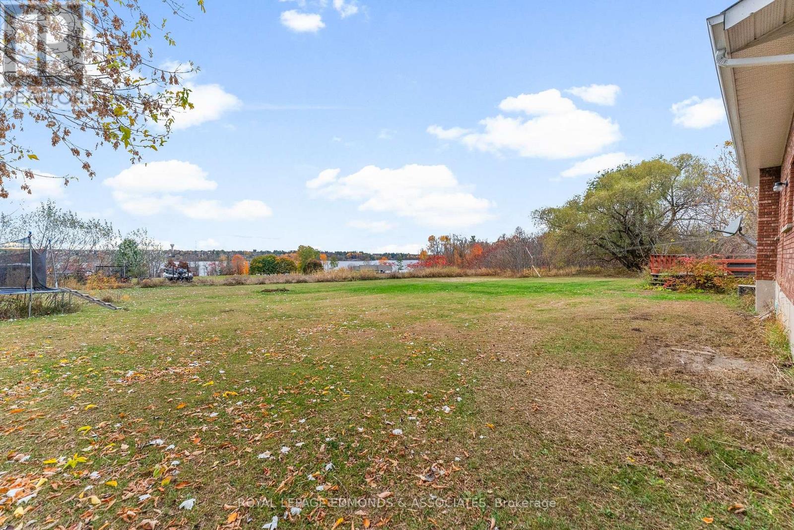 44 Alva Drive, Whitewater Region, Ontario  K0J 1K0 - Photo 27 - X12492224