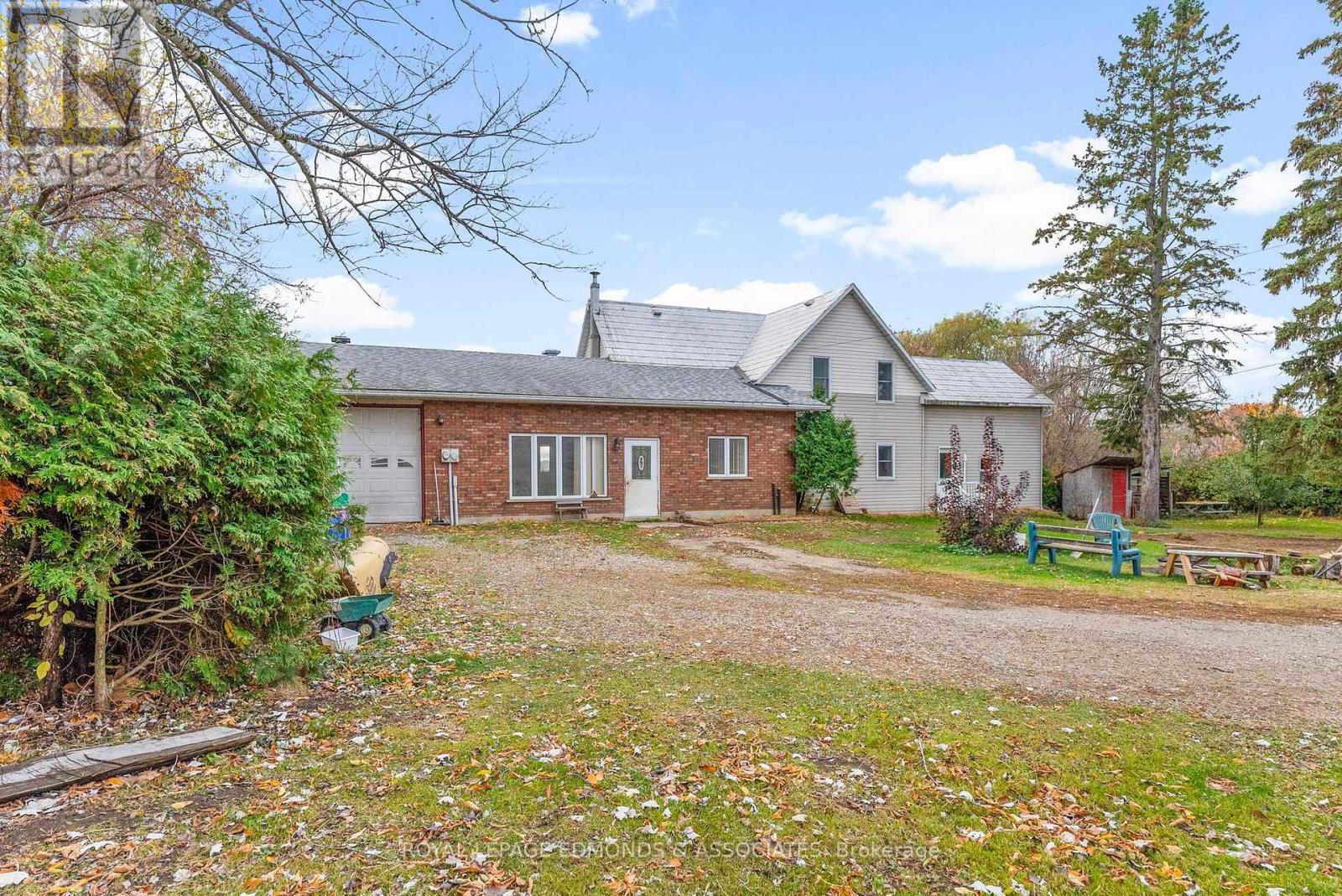 44 Alva Drive, Whitewater Region, Ontario  K0J 1K0 - Photo 36 - X12492224