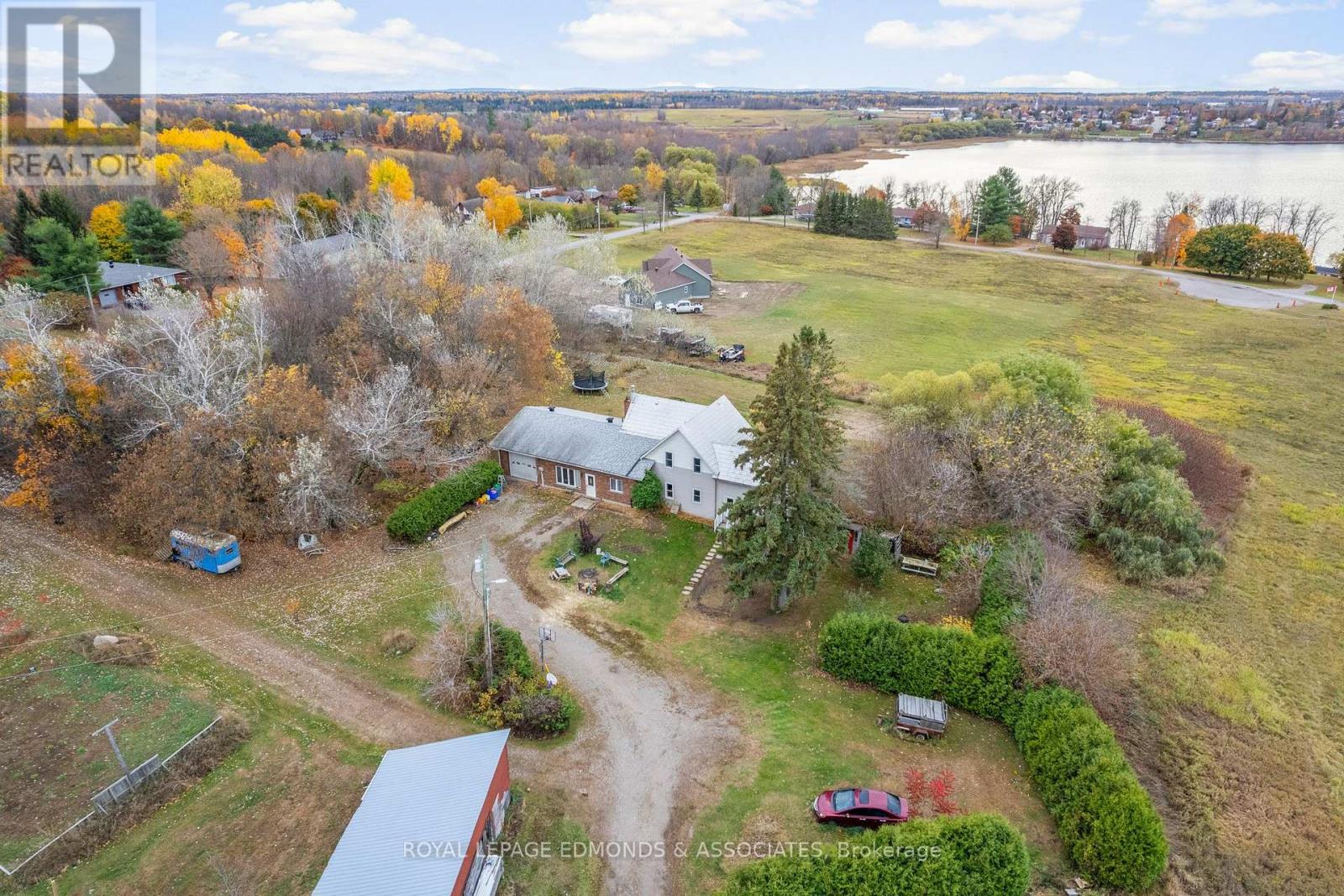 44 Alva Drive, Whitewater Region, Ontario  K0J 1K0 - Photo 37 - X12492224