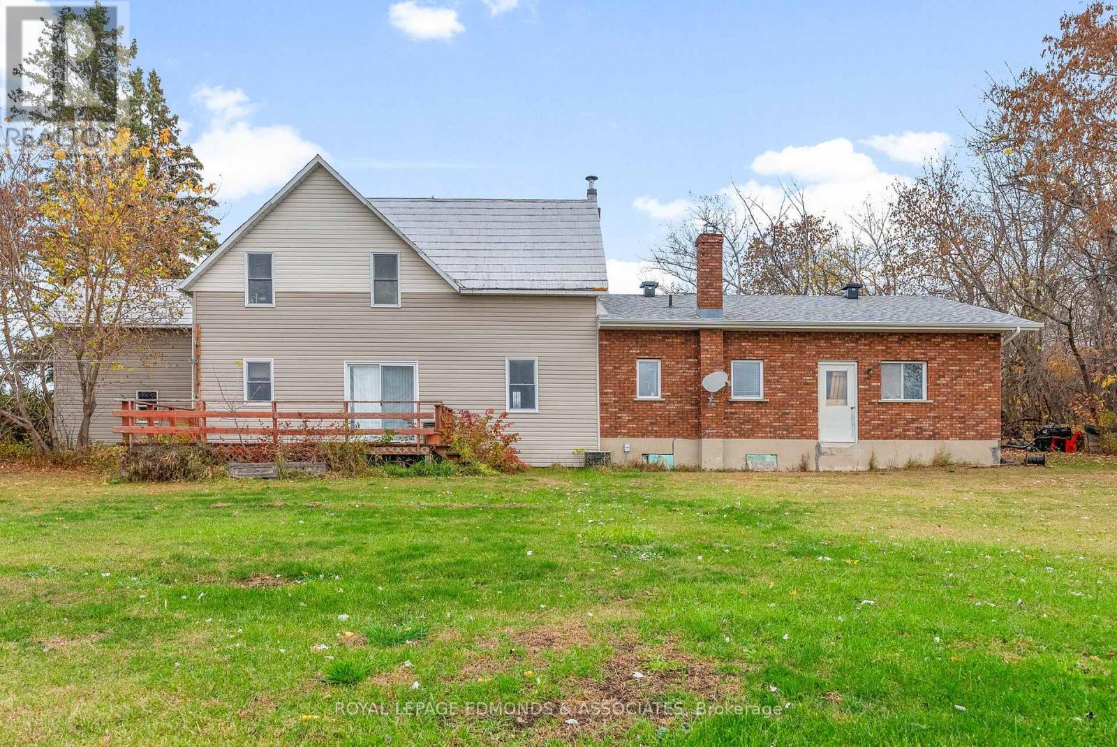 44 Alva Drive, Whitewater Region, Ontario  K0J 1K0 - Photo 43 - X12492224