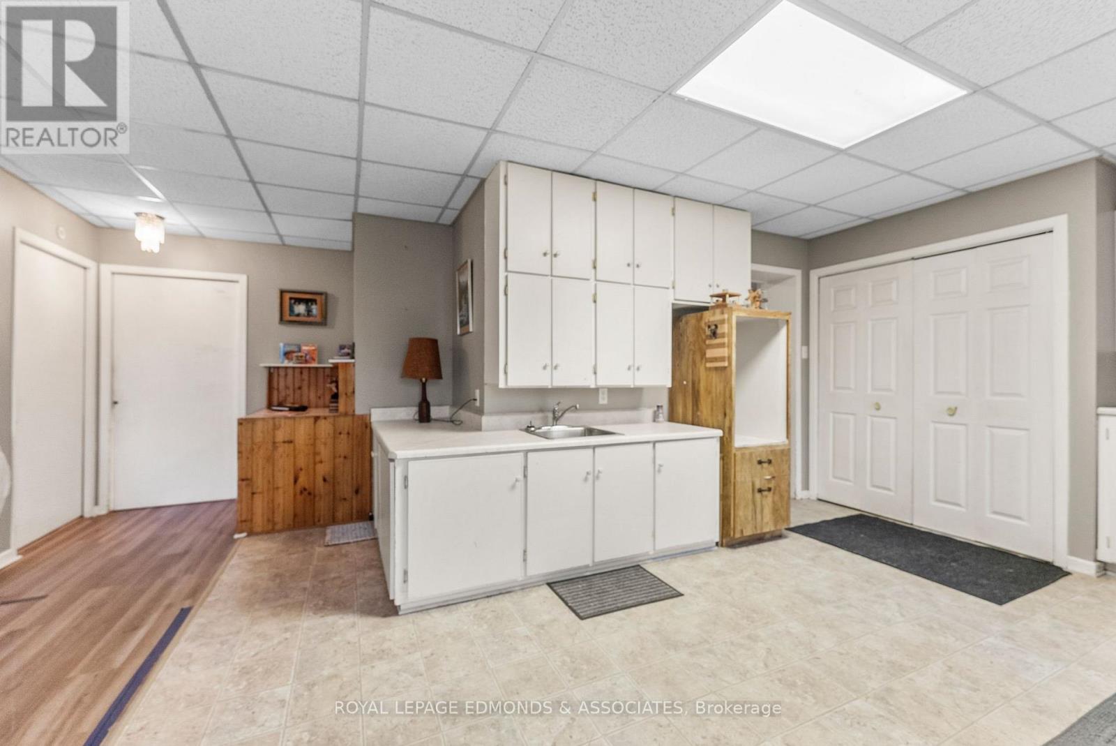 44 Alva Drive, Whitewater Region, Ontario  K0J 1K0 - Photo 6 - X12492224