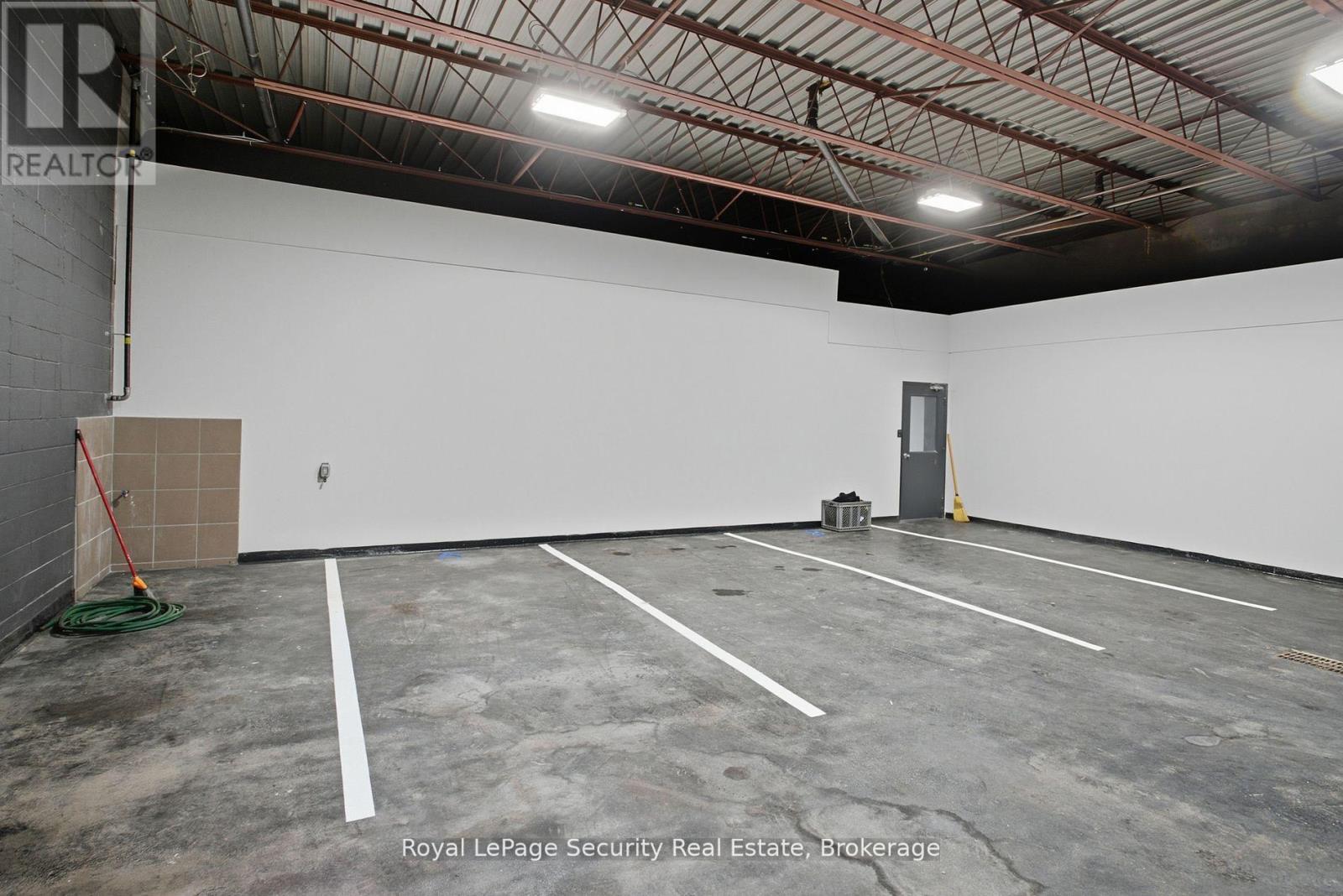 B - 185 Main Street, King (Schomberg), Ontario  L0G 1T0 - Photo 20 - N12491732