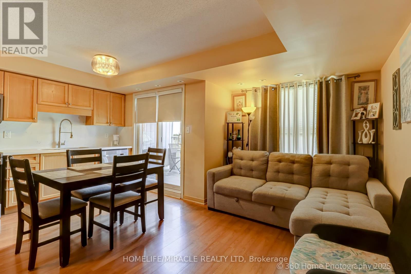 8 - 37 Four Winds Drive, Toronto, Ontario  M3J 1K7 - Photo 10 - W12488212