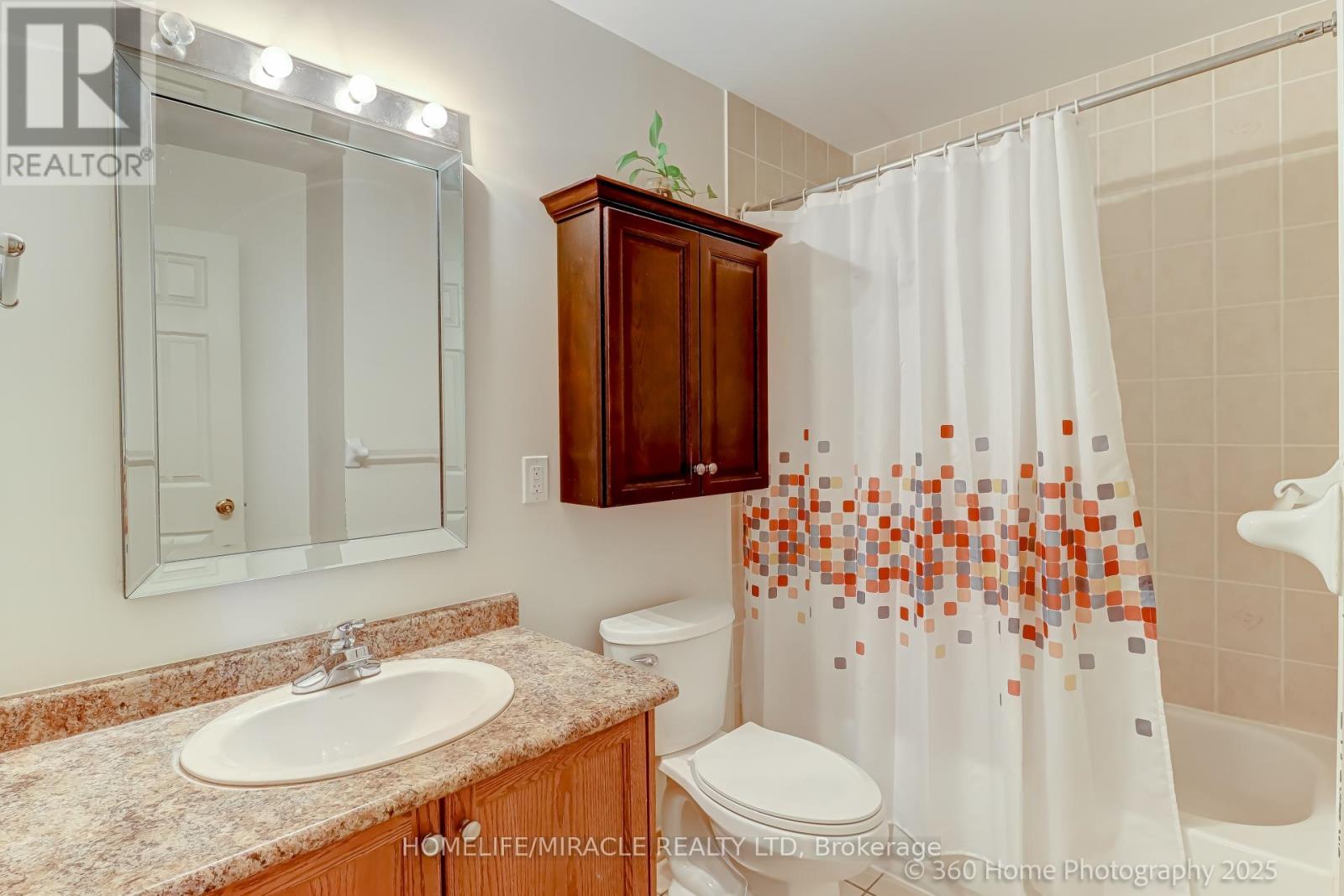 8 - 37 Four Winds Drive, Toronto, Ontario  M3J 1K7 - Photo 17 - W12488212