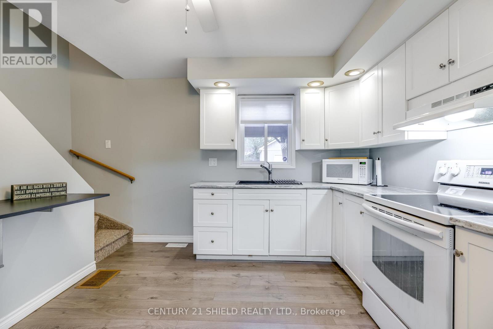 1166 Dunkirk Street, Cornwall, Ontario  K6H 3K5 - Photo 13 - X12492234