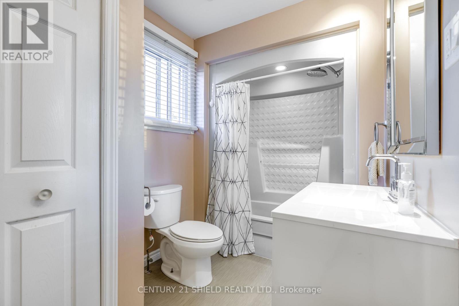 1166 Dunkirk Street, Cornwall, Ontario  K6H 3K5 - Photo 17 - X12492234