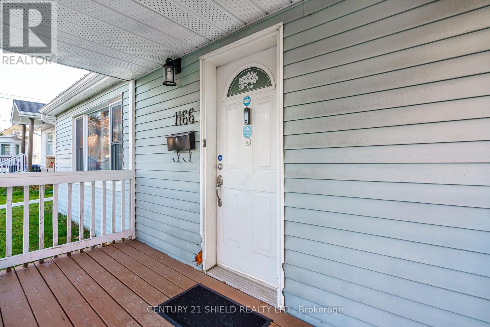 1166 Dunkirk Street, Cornwall, Ontario  K6H 3K5 - Photo 4 - X12492234