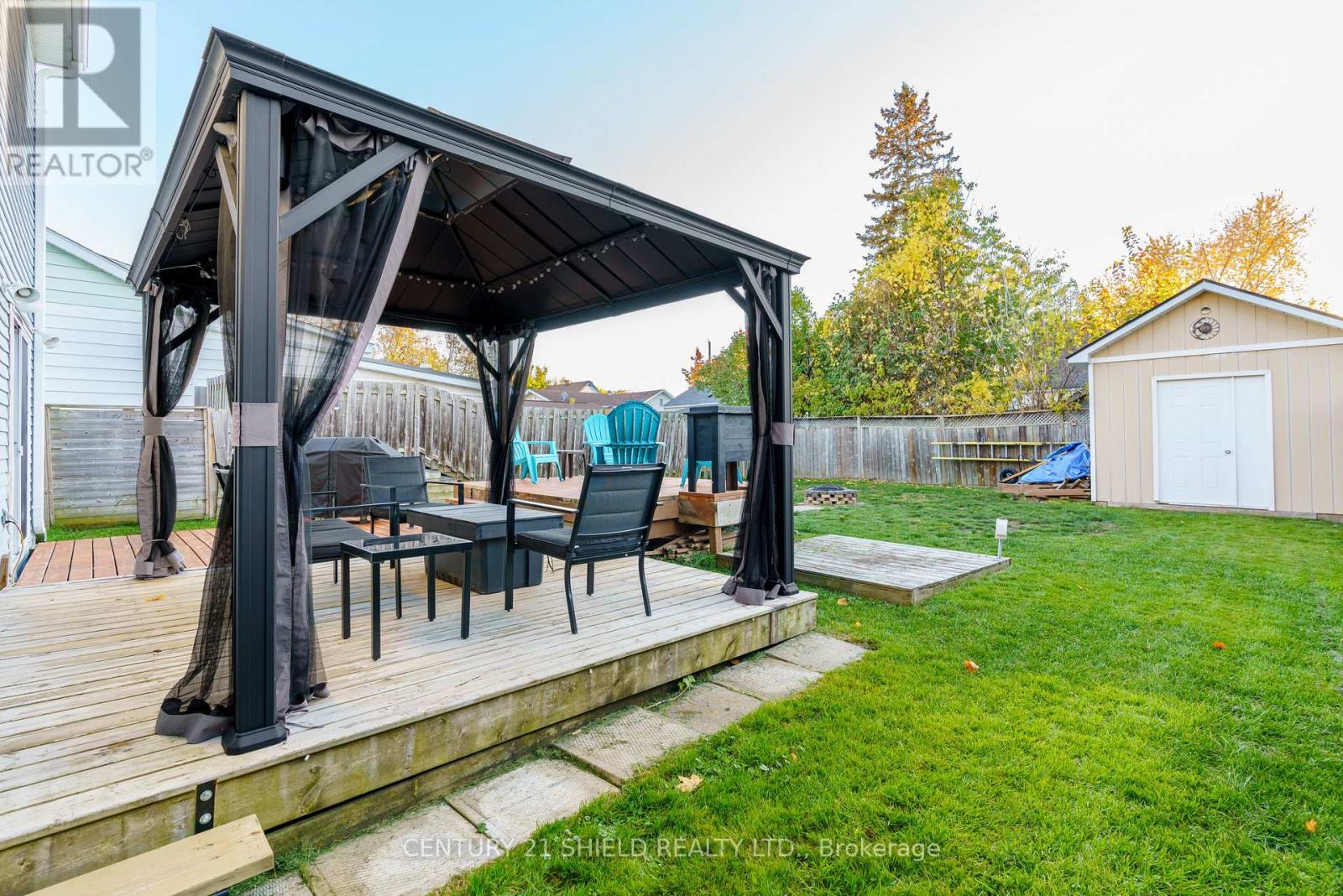 1166 Dunkirk Street, Cornwall, Ontario  K6H 3K5 - Photo 5 - X12492234