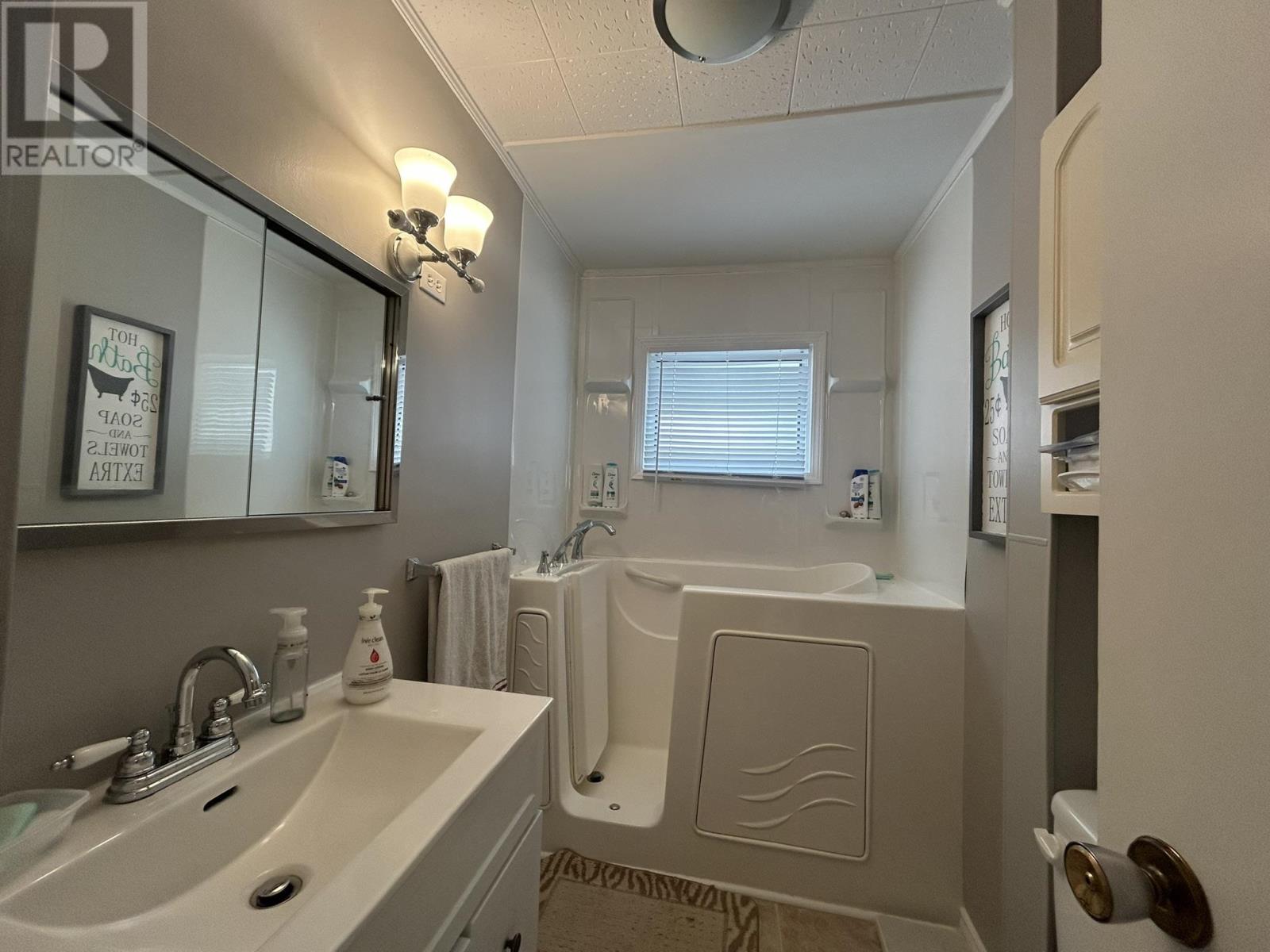 113 Burns St, Atikokan, Ontario  P0T 1C0 - Photo 10 - TB252623