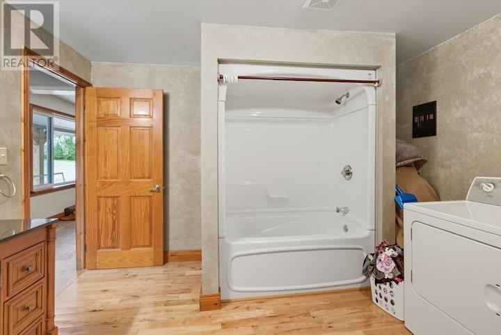 417 Granary Lake Rd, Blind River, Ontario  P0R 1B0 - Photo 10 - SM252744