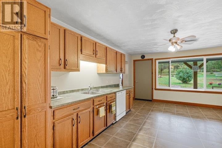 417 Granary Lake Rd, Blind River, Ontario  P0R 1B0 - Photo 7 - SM252744