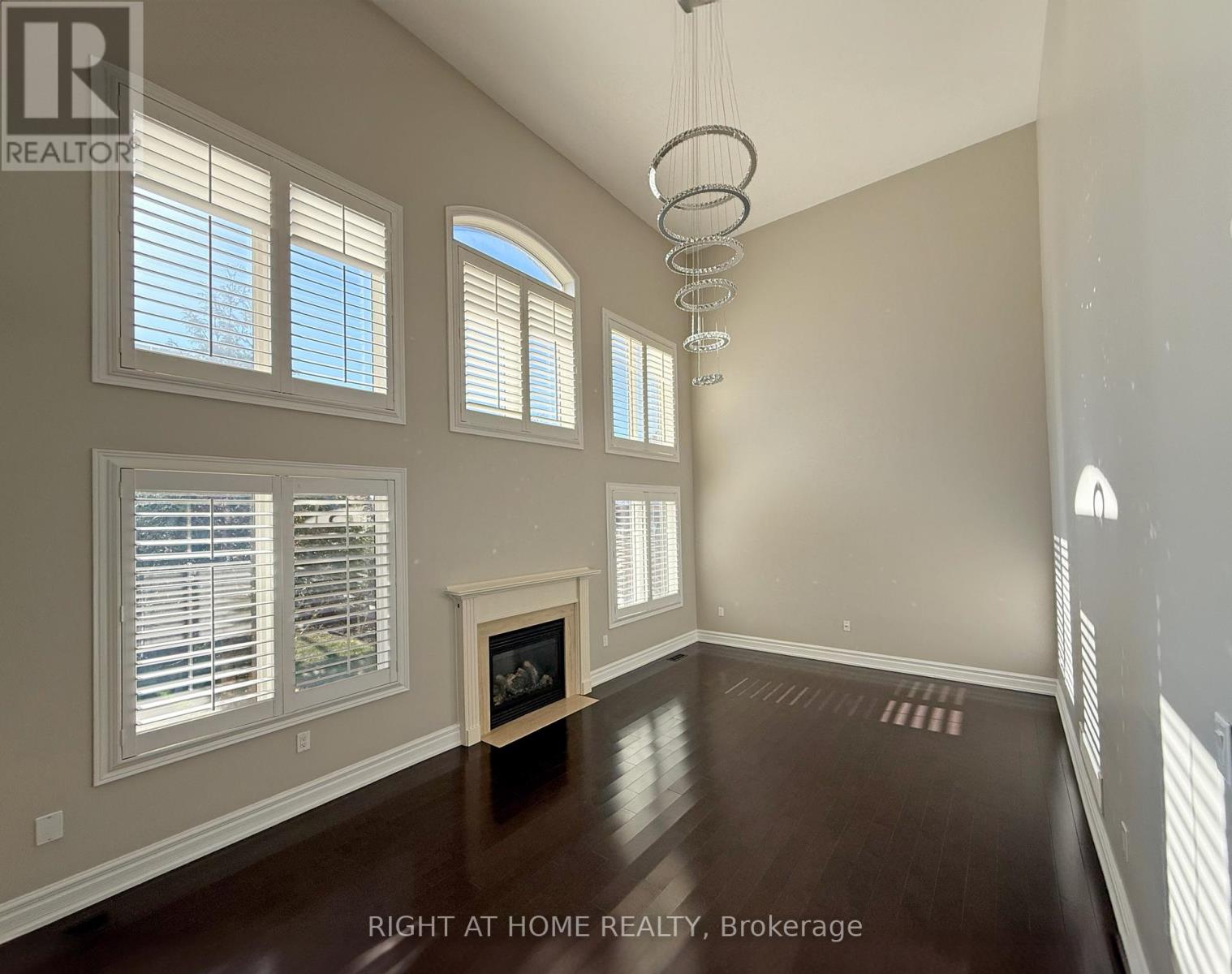 1294 Baseline Road, Hamilton, Ontario  L8E 0E4 - Photo 13 - X12492046