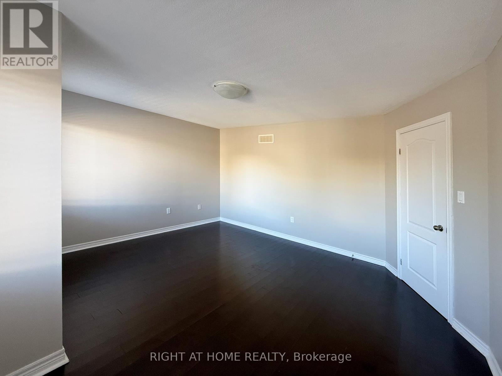 1294 Baseline Road, Hamilton, Ontario  L8E 0E4 - Photo 25 - X12492046