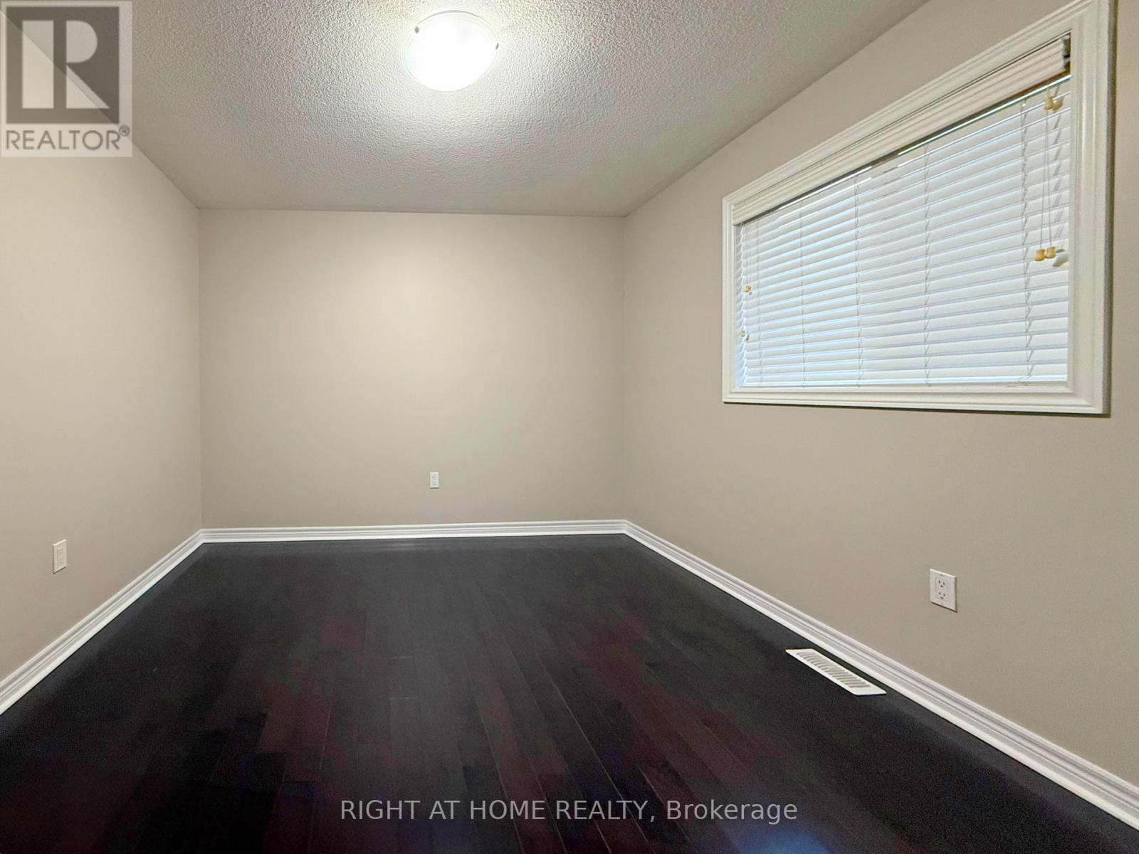 1294 Baseline Road, Hamilton, Ontario  L8E 0E4 - Photo 27 - X12492046