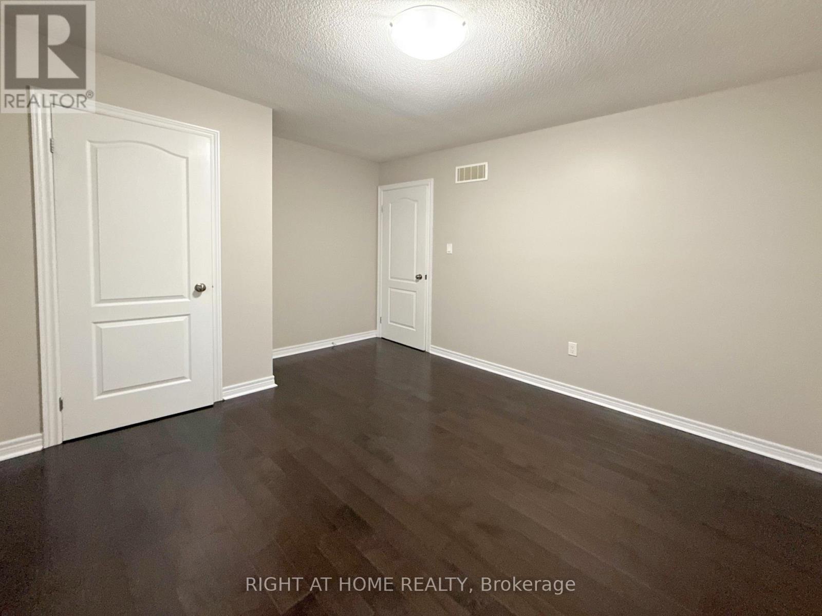 1294 Baseline Road, Hamilton, Ontario  L8E 0E4 - Photo 29 - X12492046