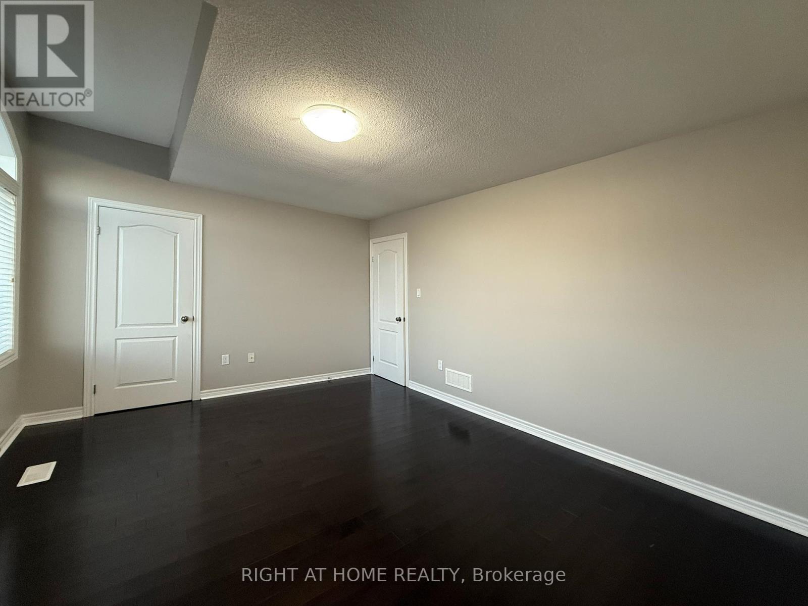 1294 Baseline Road, Hamilton, Ontario  L8E 0E4 - Photo 30 - X12492046