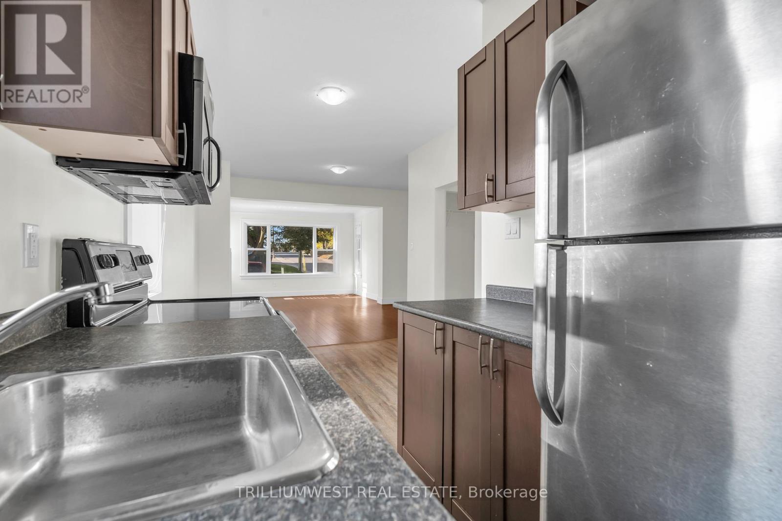 Unit B (Main) - 98 Church Street, Kitchener, Ontario  N2G 2S2 - Photo 11 - X12492054