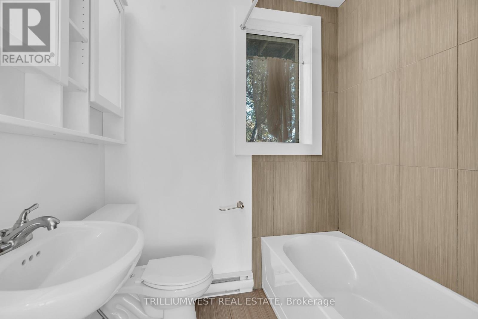 Unit B (Main) - 98 Church Street, Kitchener, Ontario  N2G 2S2 - Photo 16 - X12492054