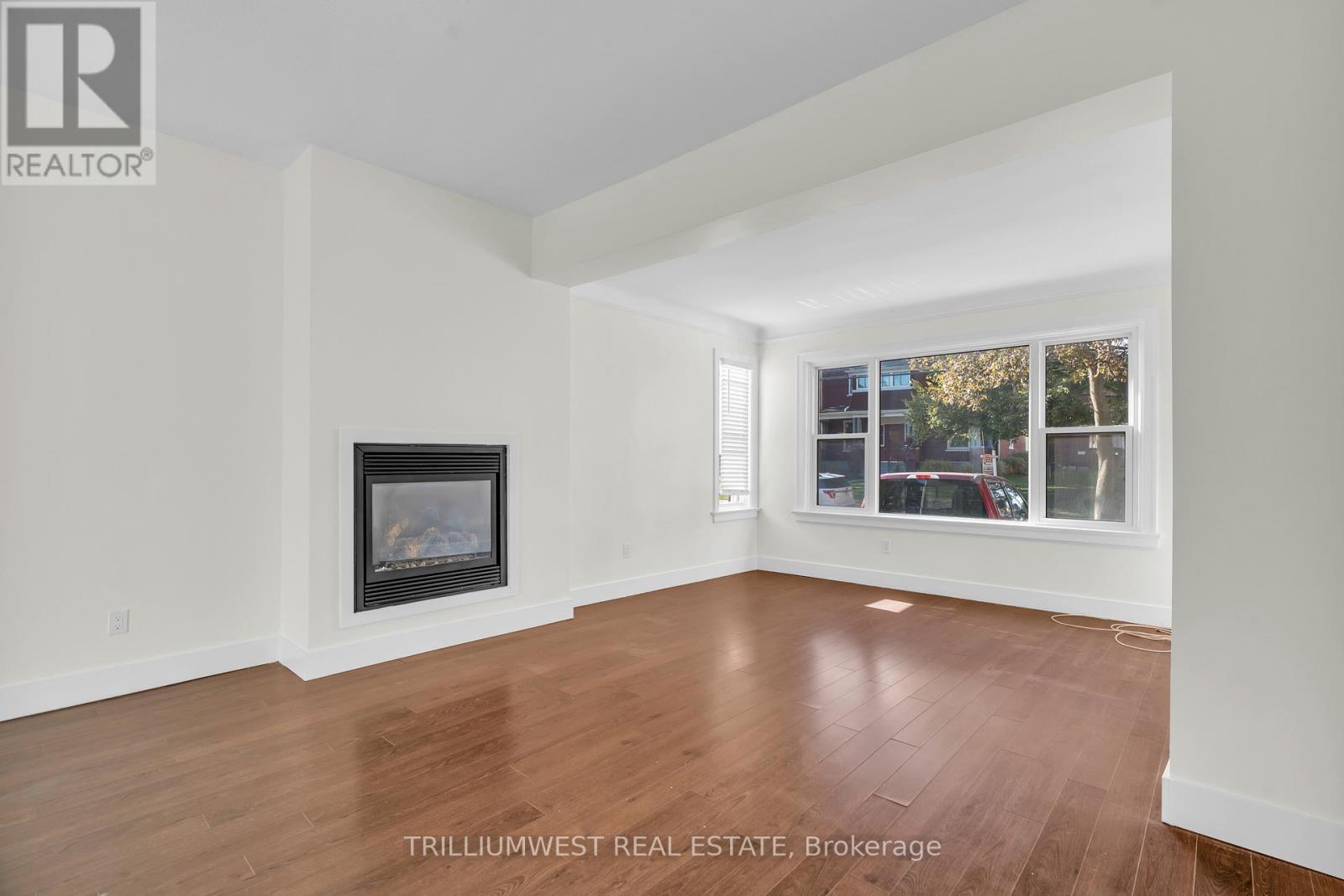 Unit B (Main) - 98 Church Street, Kitchener, Ontario  N2G 2S2 - Photo 4 - X12492054