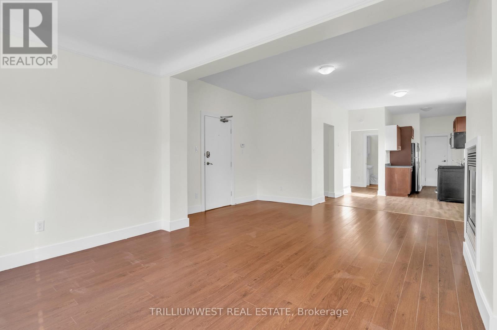 Unit B (Main) - 98 Church Street, Kitchener, Ontario  N2G 2S2 - Photo 5 - X12492054