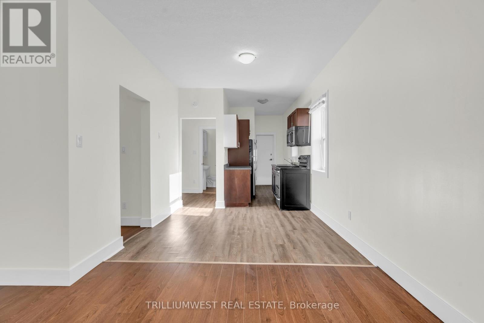 Unit B (Main) - 98 Church Street, Kitchener, Ontario  N2G 2S2 - Photo 7 - X12492054