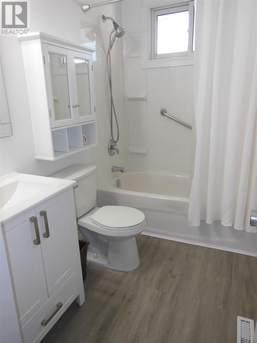 21 Ashgrove Ave, Sault Ste. Marie, Ontario  P6A 4X3 - Photo 14 - SM252988