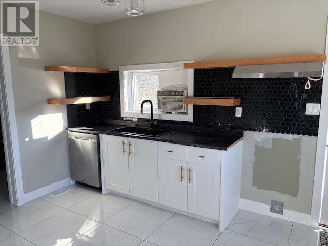 254 Patrick St, Sault Ste. Marie, Ontario  P6C 3Y4 - Photo 2 - SM253081