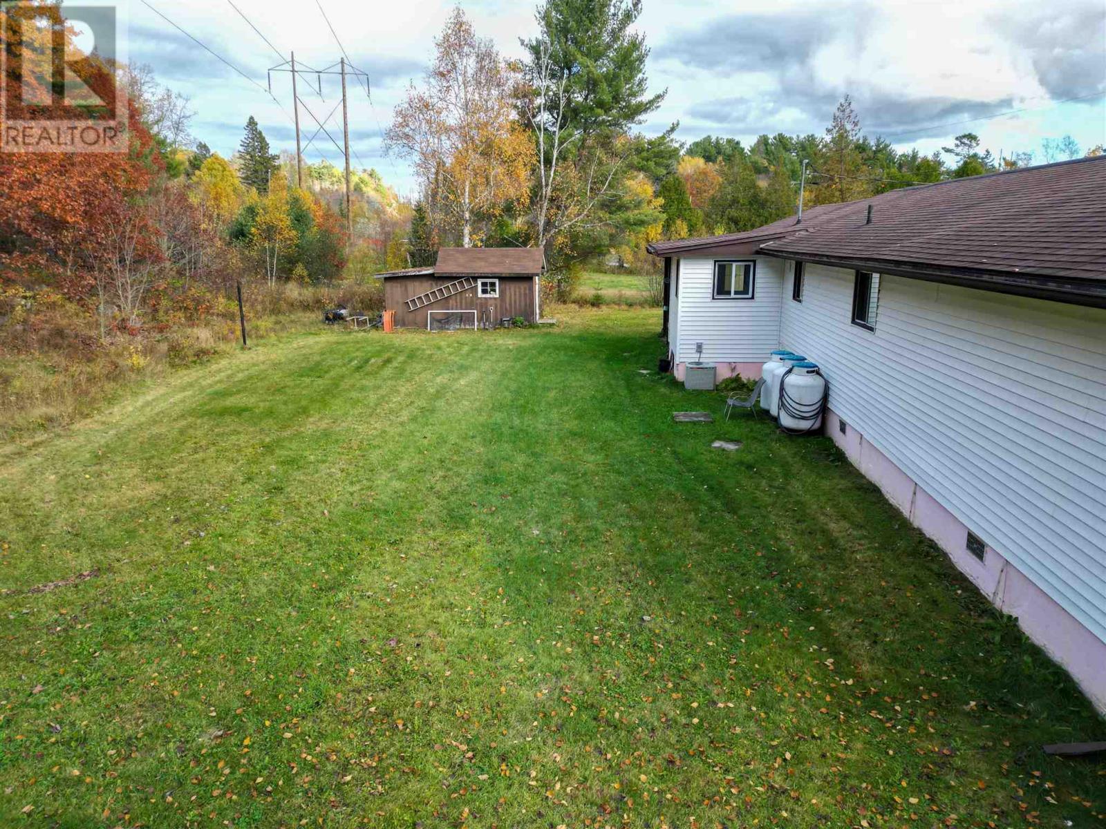 1039 Sheppards Ln, Spragge, Ontario  P0R 1K0 - Photo 36 - SM253076