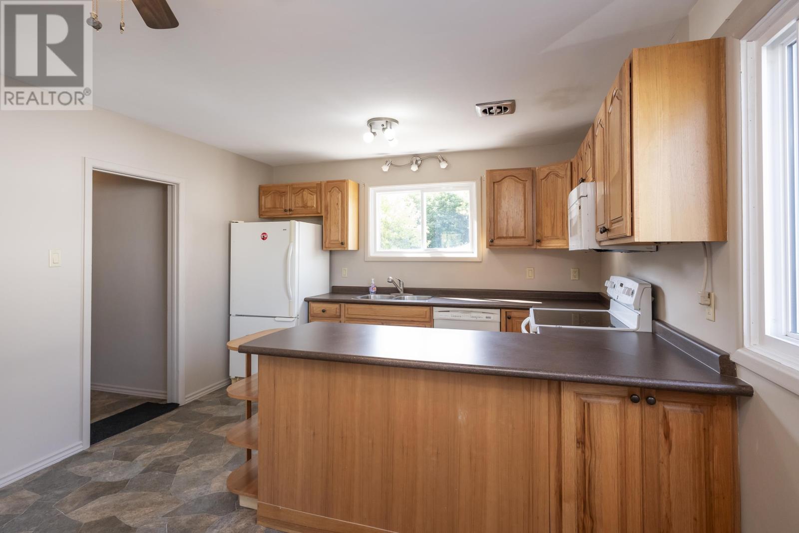 227 Stephens St, Thunder Bay, Ontario  P7A 2P5 - Photo 4 - TB253071