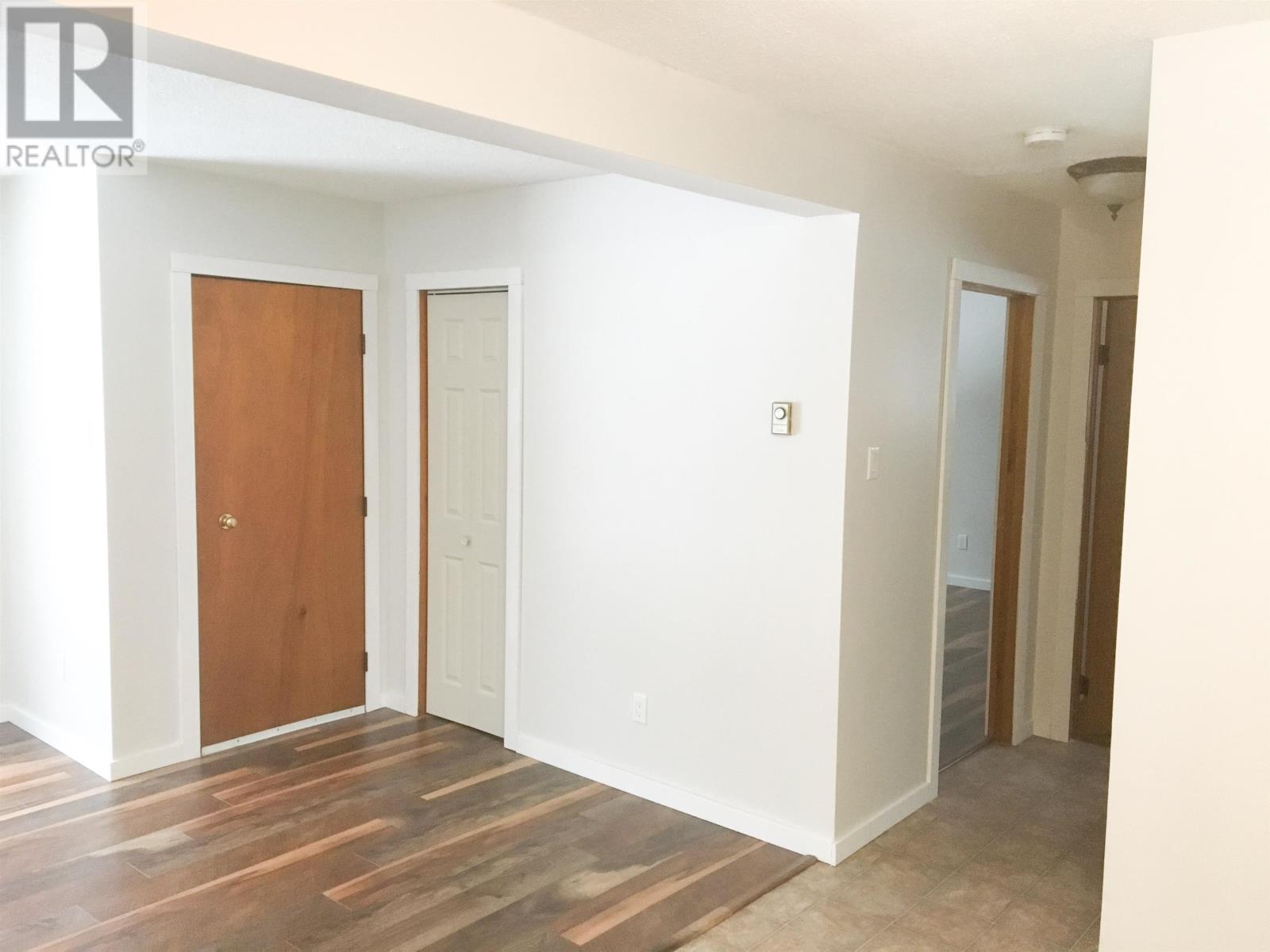 137 Prince St, Sioux Lookout, Ontario  P8T 1A3 - Photo 4 - TB253254