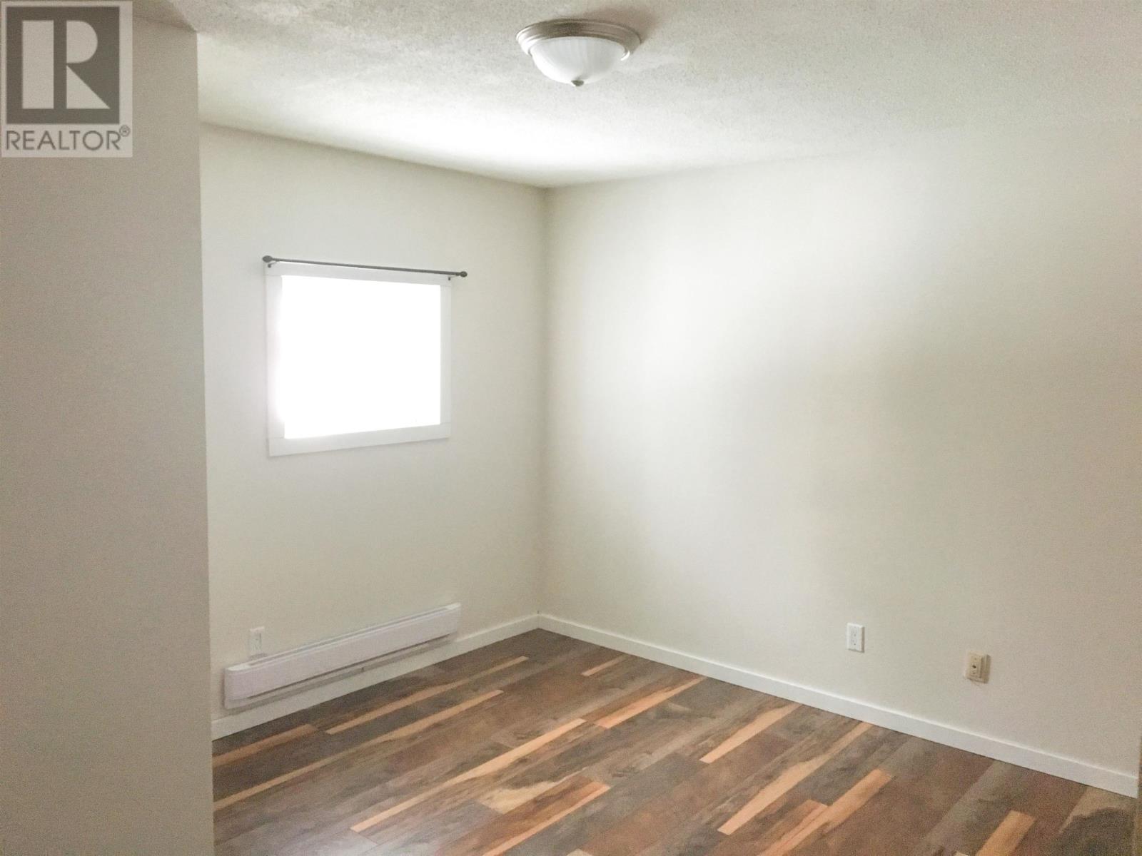 137 Prince St, Sioux Lookout, Ontario  P8T 1A3 - Photo 6 - TB253254