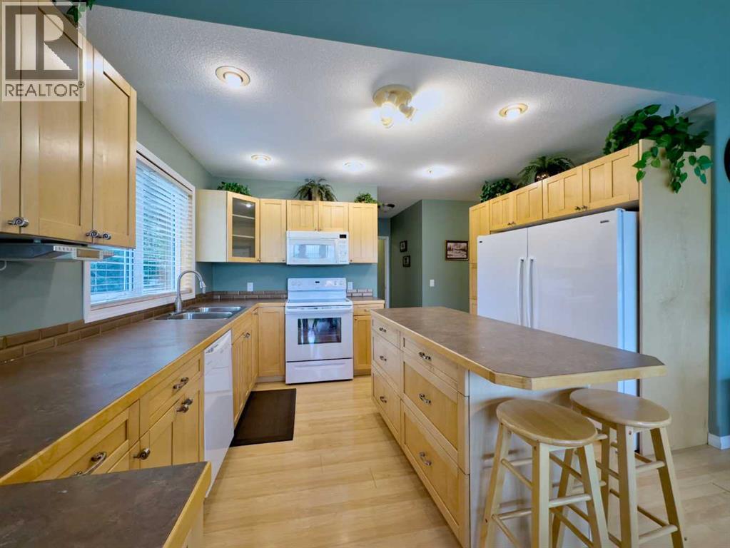 23701 Passburg Drive, Bellevue, Alberta  T0K 0C0 - Photo 7 - A2241670