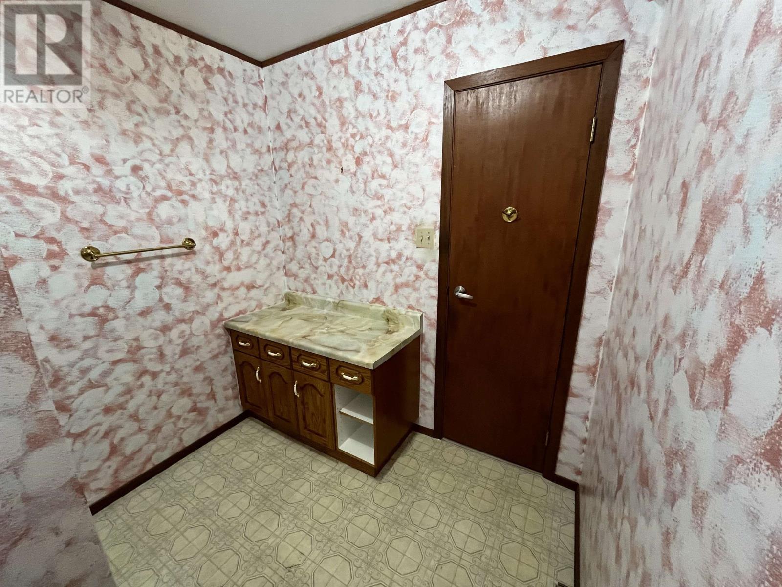 127 Logan Ave, Thunder Bay, Ontario  P7A 7X8 - Photo 32 - TB253265