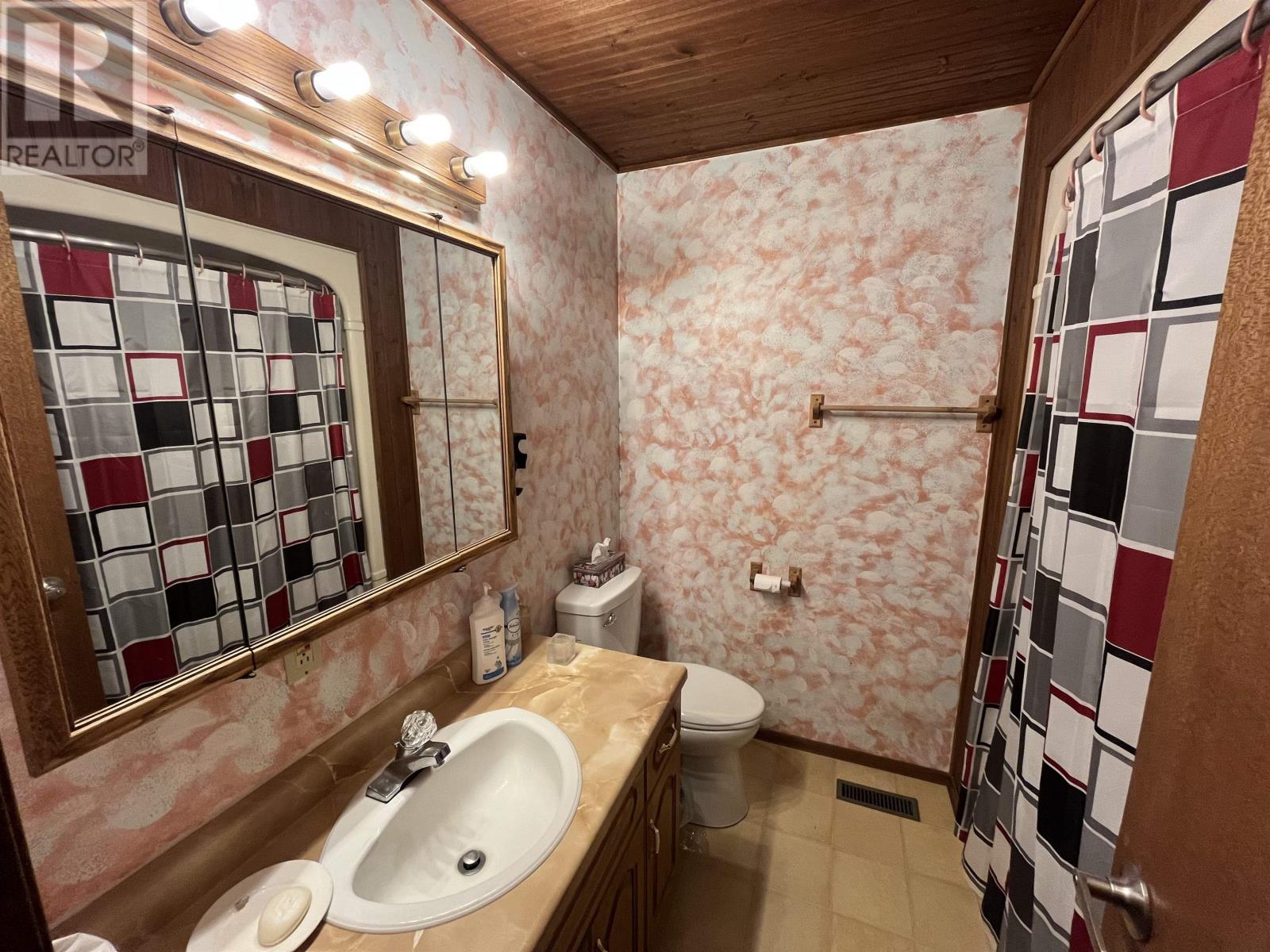 127 Logan Ave, Thunder Bay, Ontario  P7A 7X8 - Photo 24 - TB253265