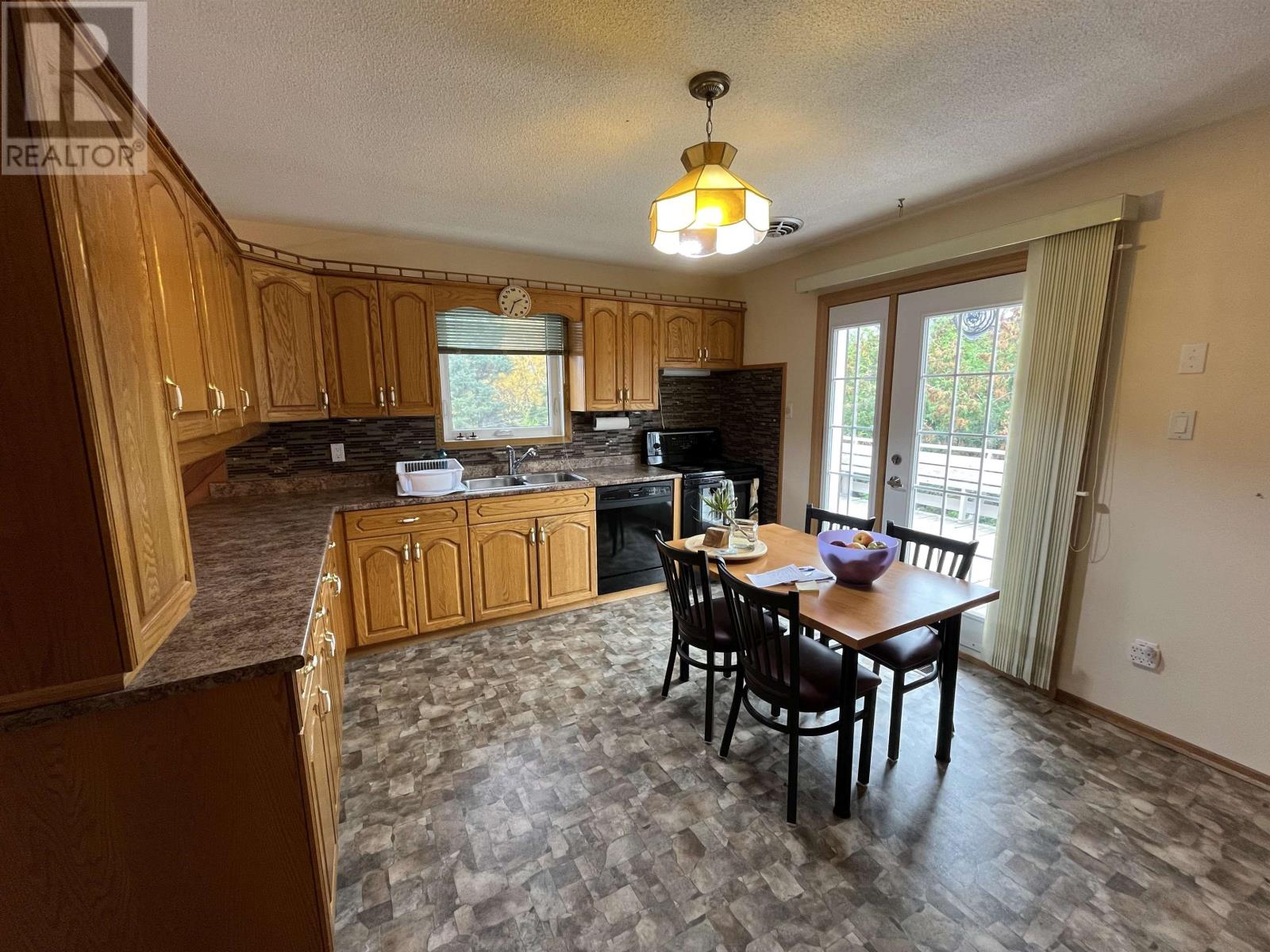 127 Logan Ave, Thunder Bay, Ontario  P7A 7X8 - Photo 11 - TB253265